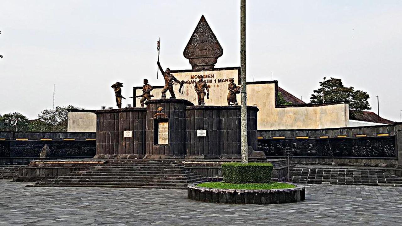 Mitra Hotel Yogyakarta Exteriör bild